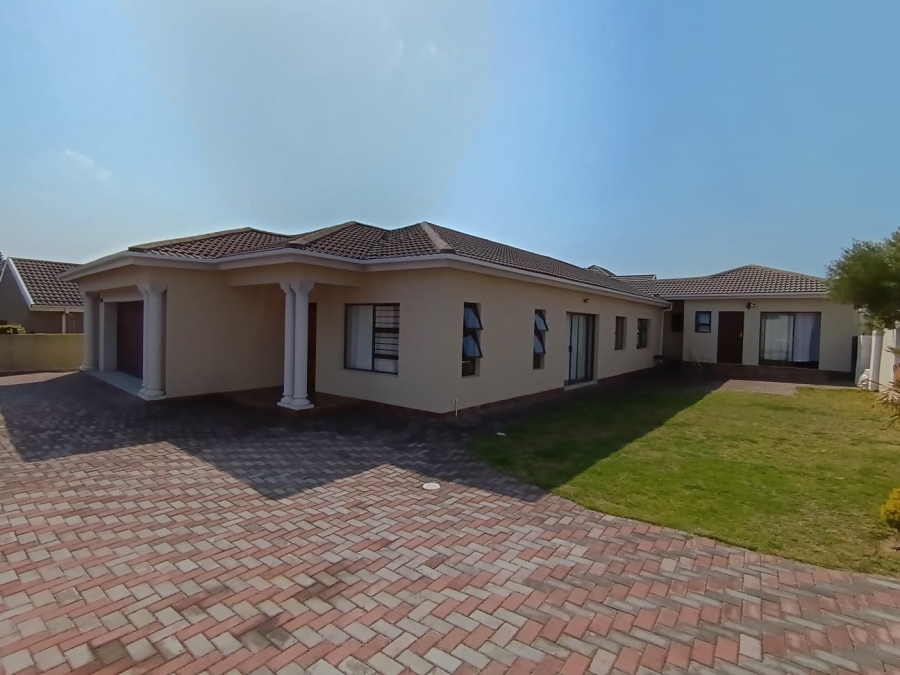 4 Bedroom Property for Sale in Walmer Heights Eastern Cape